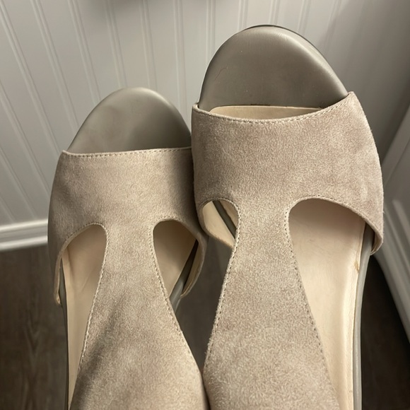 🛍️2/$20 Kenneth Cole grey wedge size 9.5 - Picture 8 of 11